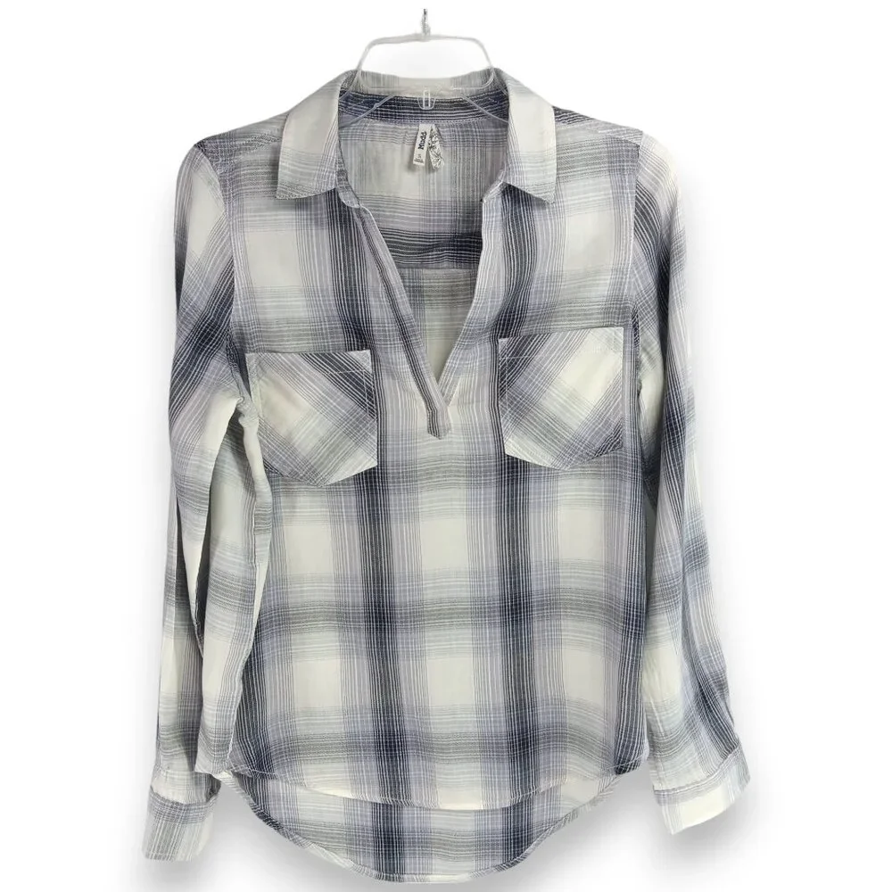 MUDD-Women's-Plaid-Gray-Black-Pink-SMALL-pullover-V Neck-Long Sleeve-Pockets - Picture 1 of 16